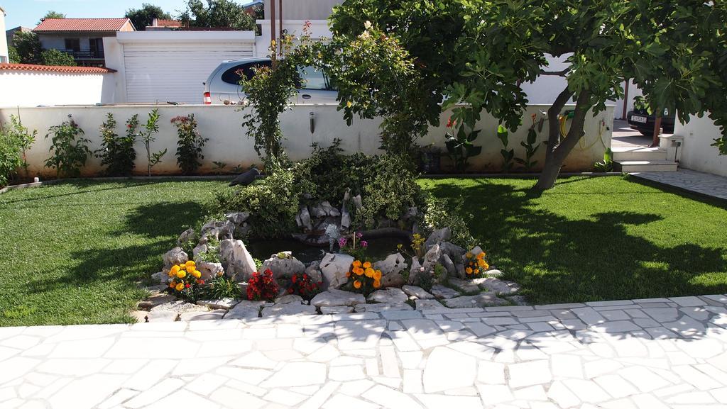 Guesthouse Ana-Maria Pirovac Exterior foto